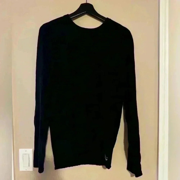 Guess  sweater - Picture 1 of 3